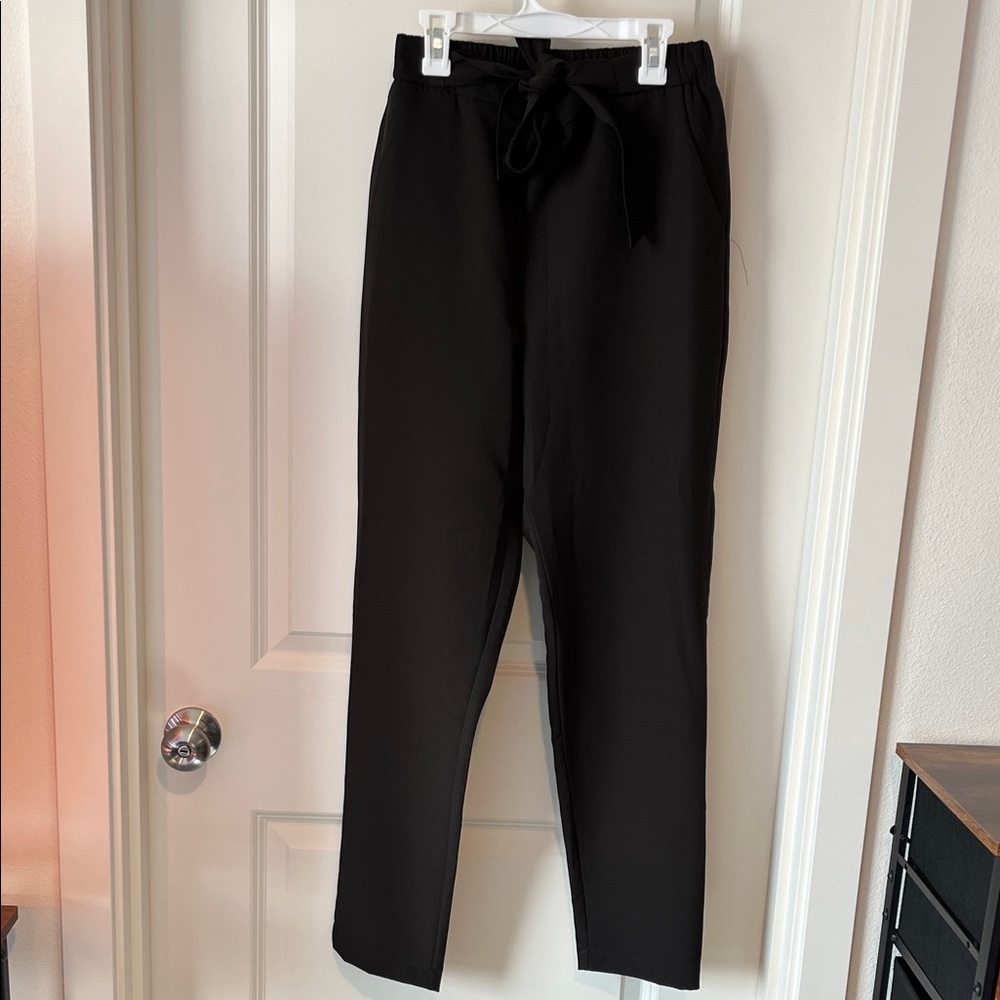 Forever 21 Black Elastic Waist Pants